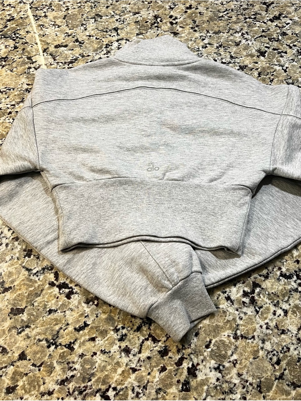 Alo Yoga Vixen Fleece Cropped Half-Zip Sweat Top in Light Gray - Picture 6 of 8